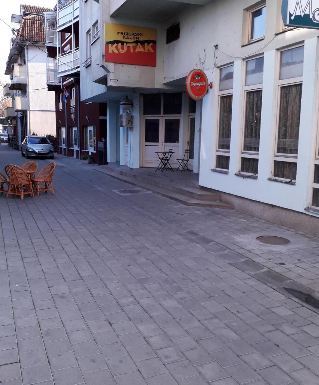 Promenada Apartmani Kruševac エクステリア 写真