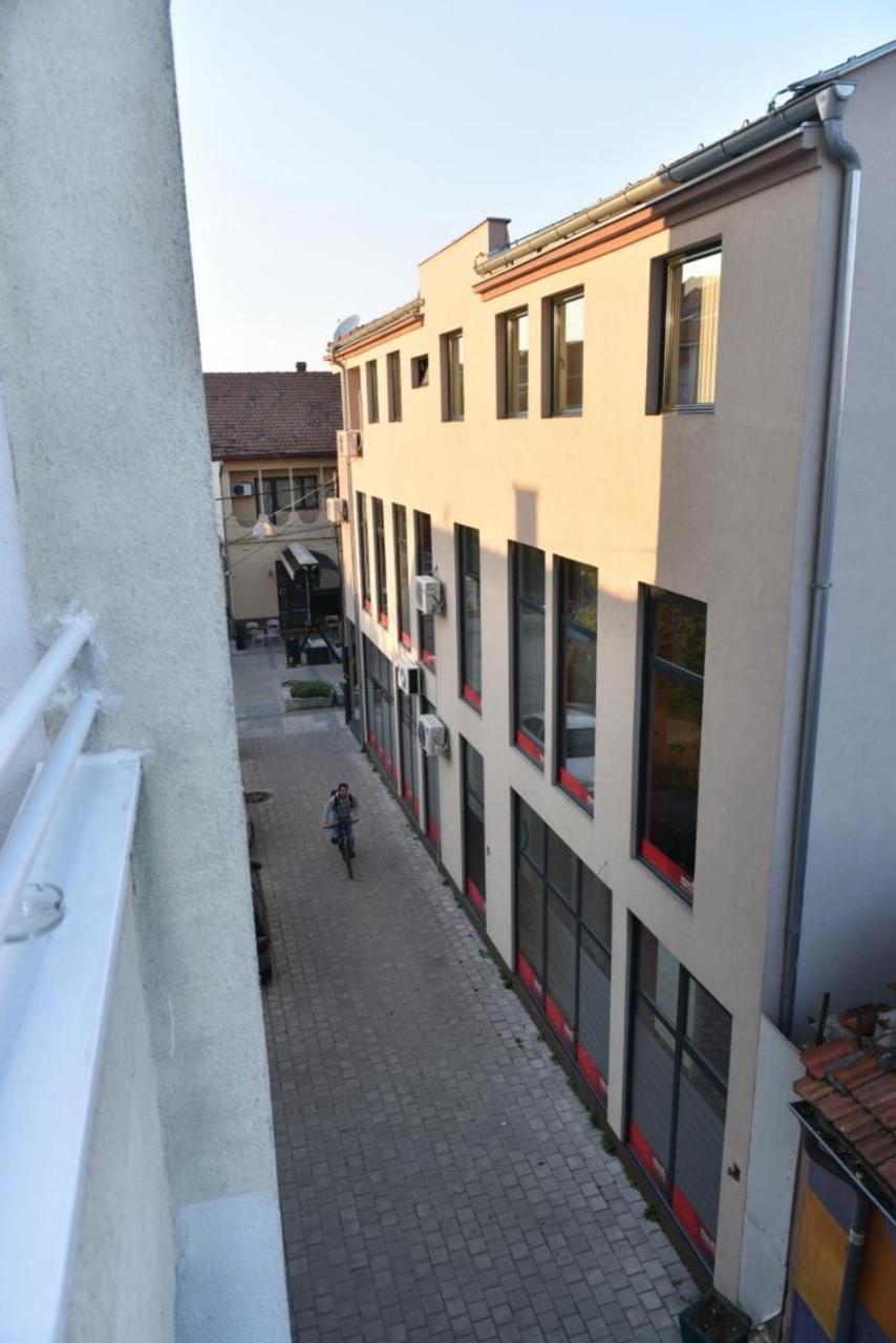Promenada Apartmani Kruševac エクステリア 写真