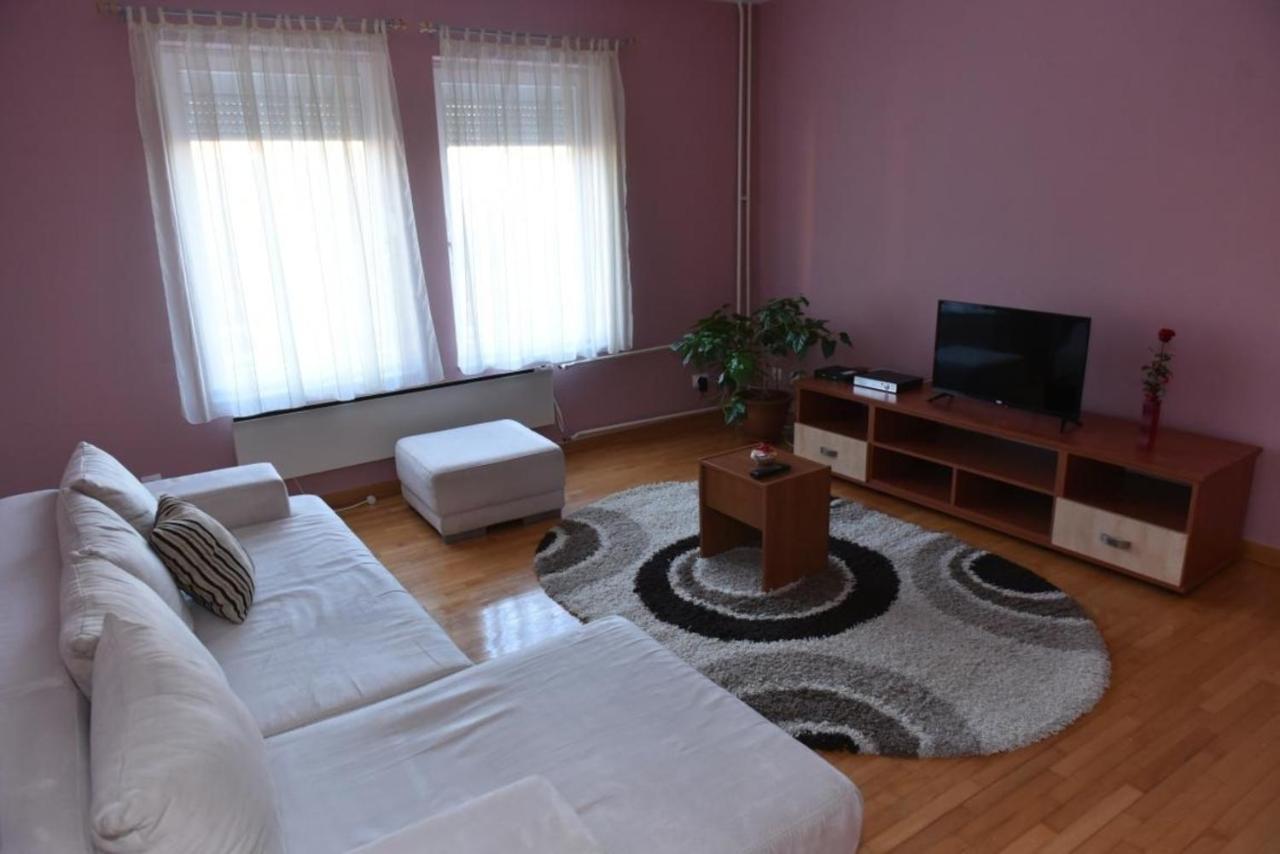 Promenada Apartmani Kruševac エクステリア 写真