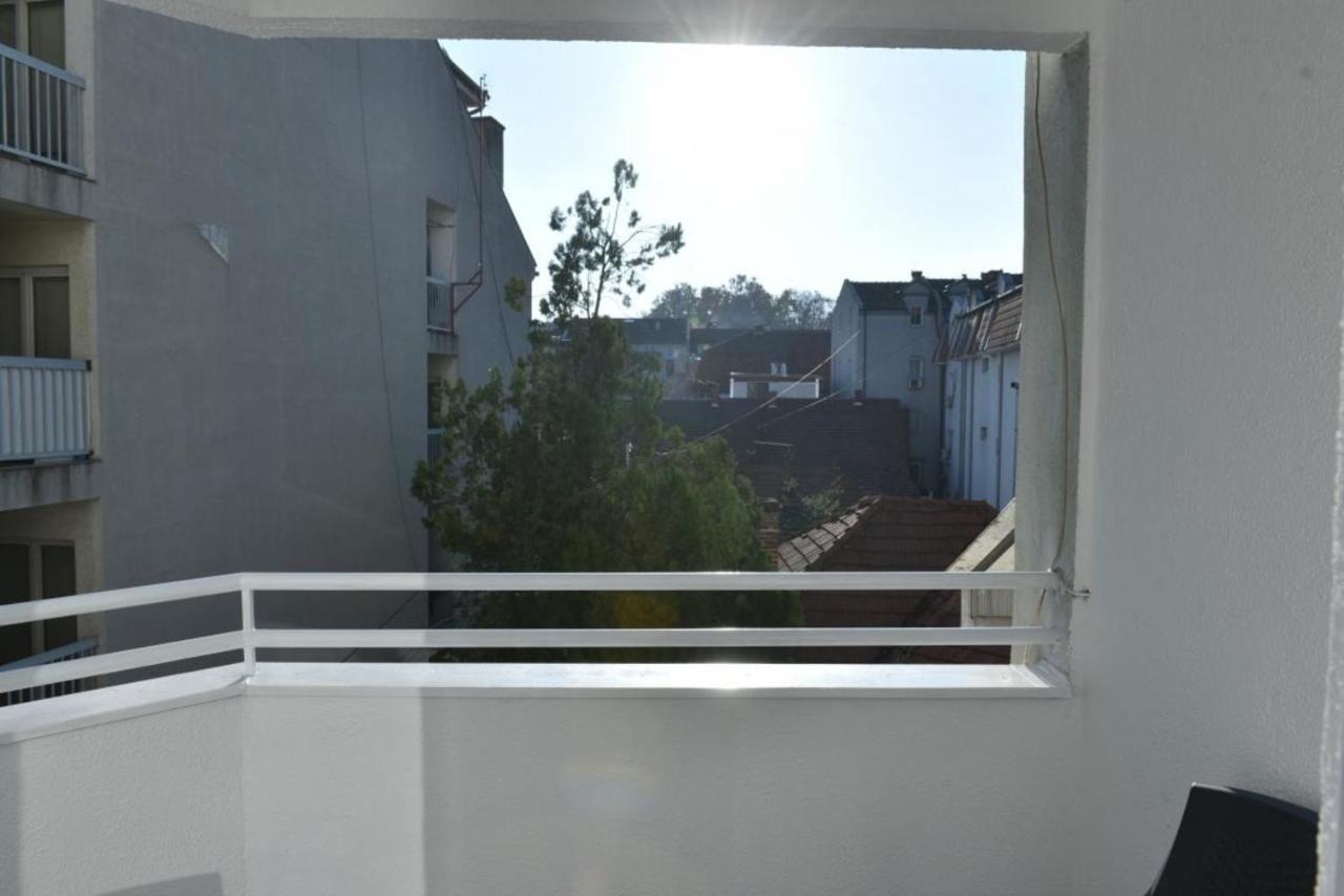 Promenada Apartmani Kruševac エクステリア 写真